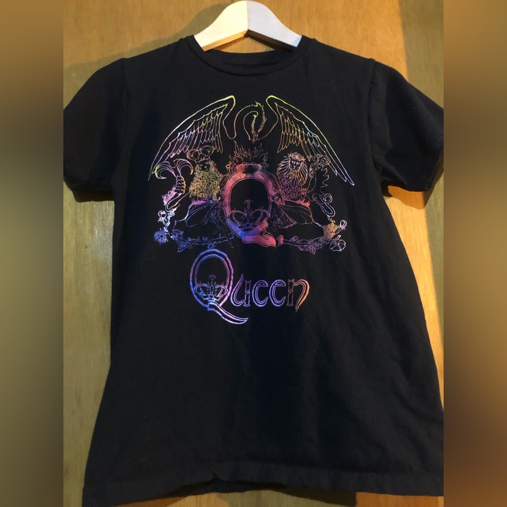 QUEEN t-shirt. Used and in good condition. Unisex. Size XS